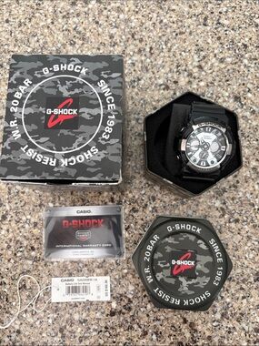 Never Worn G-Shock Men's Black and Silver Resin Sport Watch